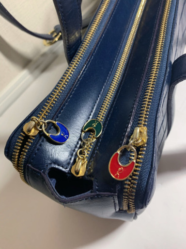 ロベルタ　美品　新品と同じ