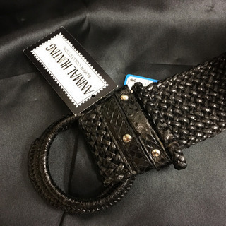 きまりました　新品　パイソン　ベルト　編み込み　黒の画像