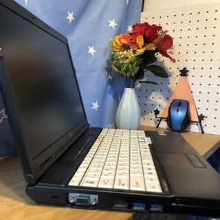 ☆彡激安(^▽^)/富士通リノベーションパソコン💗高速ｉ３第三世代/爆速ＳＳＤ２４０ＧＢ/人気のブラック☆美品/Ｗｉｎ１０/Office2019付/15.6ｲﾝﾁ/メモリ4G/無線ＬＡＮ/ＤＶＤ・ＣＤ再生ソフト付　No.2008006の画像