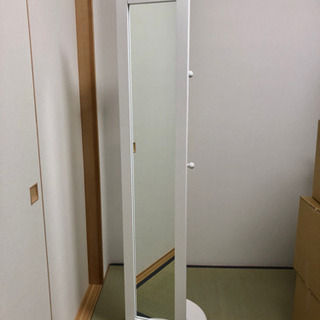 回転式 姿見ハンガーラック 白 玄関先 の画像