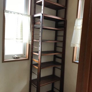 木製本棚の画像