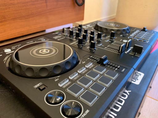 ◆ Pioneer DJ パフォーマンスDJコントローラー DDJ-400