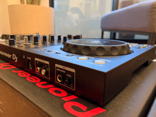 ◆ Pioneer DJ パフォーマンスDJコントローラー DDJ-400