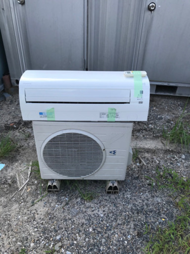 DAIKIN ダイキン　2.8KW ルームエアコン　F28NTES-W 2012年製①