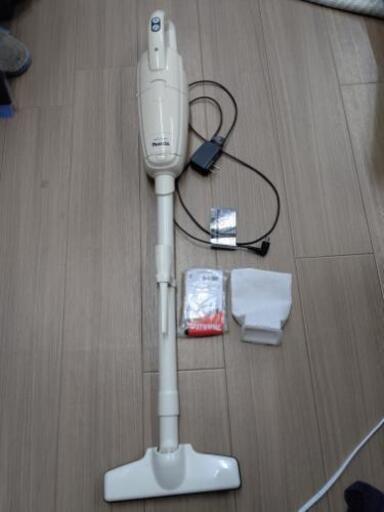 マキタ　充電式掃除機