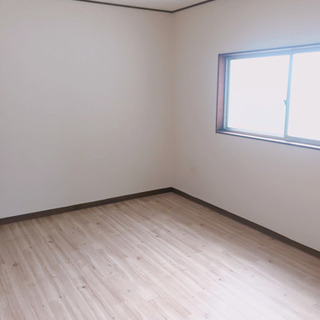 駐車場2台+倉庫付の広い戸建をお探しのあなたへ。【リフォーム済】...