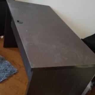 ニトリのデスク