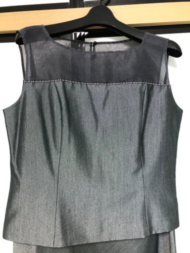 ☆LEMIORE光沢レディーススーツ15号　美品