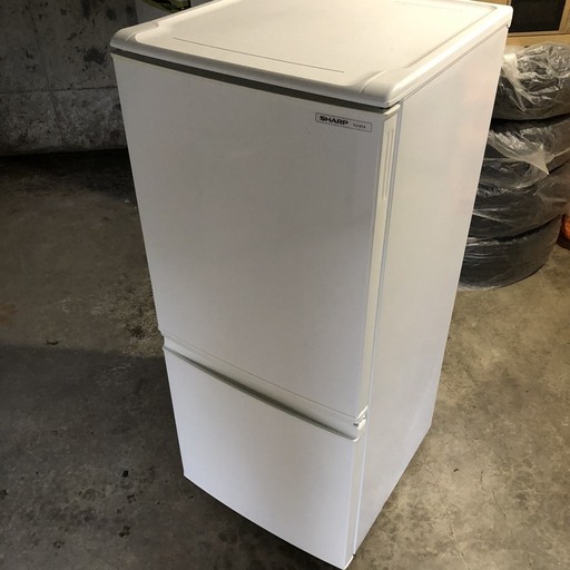 A0262　シャープ　2011年　１３７L ２ドア冷蔵庫