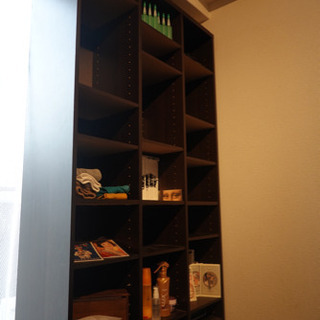 ★受け渡し先決定★本棚 ダークブラウン／収納仕切り位置調整可能★