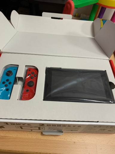 任天堂　Switch 旧型