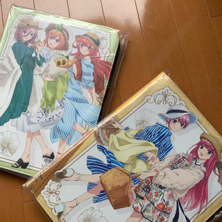 新品未使用　ノートが入る　お洒落なクラッチバッグ　ハンドバッグ　五等分の花嫁　ごとうぶんのはなよめの画像
