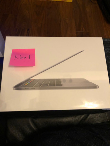 Apple MacBook Pro 第10世代の2.0GHz, 512GB 13インチ