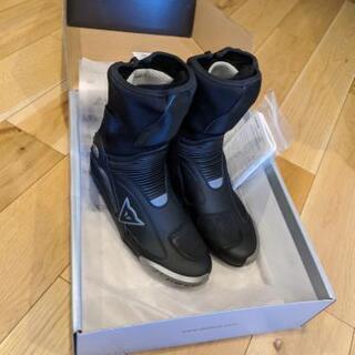 ダイネーゼ Dainese Axial D1