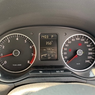 VW POLO TSI 綺麗な赤で距離少の画像