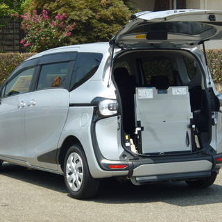 家で買える！H29年シエンタ　スローパー！衝突軽減装置！スマートキー！車検7/12付！走行5万キロ！国定駅４キロor伊勢崎駅７キロor前橋駅13キロ の画像