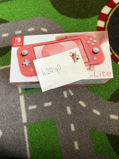 任天堂　　スイッチ　ライト　新品　コーラル