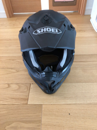 ヘルメット　SHOEI