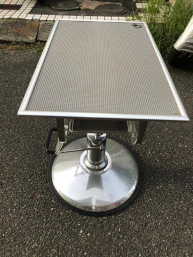 トリミングテーブル