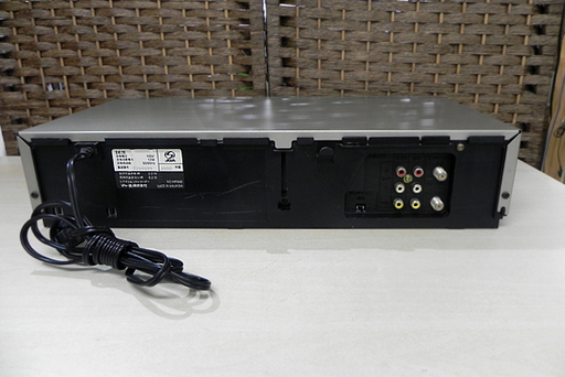 シャープ VHS ビデオカセットレコーダー 2000年製 VC-HF930 SHARP リモコン付 ビデオデッキ ☆ PayPay(ペイペイ)決済可能 ☆ 札幌市 白石区 東札幌