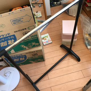 クローゼットハンガー　18日引き取り希望