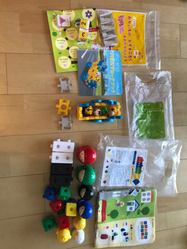 りったいパネルブロック・いろかたちブロック・おかいものかずすごろく・だっしゅつパズルゲーム