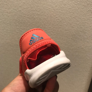 adidas（アディダス）キッズサンダル　メッシュ　の画像