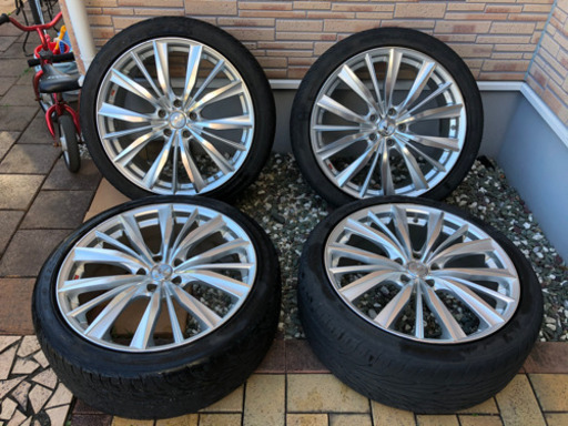 最終値下げいたします。Ｅ５２エルグランドなどに使用可アルミホイール