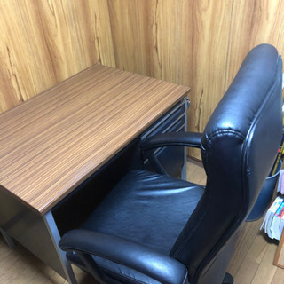 ！大幅値下げ！※美品※スチール事務机(天板木製)+※訳あり※チェ...