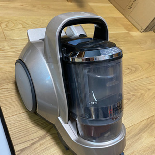 軽量小型コードあり掃除機