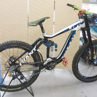 ジャイアント　グローリー1 Giant Glory1　2017　Sサイズ Giant Glory 1 2017 Bicicletta Downhill - Downhill & Freeride