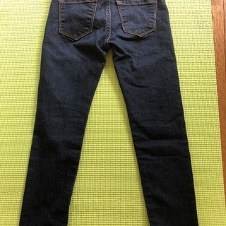 GAPの長ズボンの画像