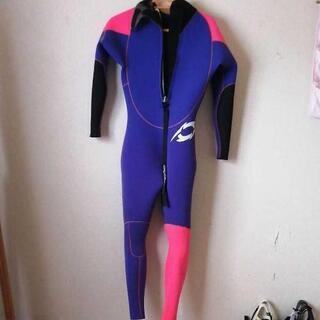ウェットスーツ
