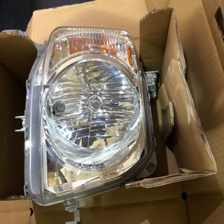 ホンダ NBOX  純正右ヘッドライトの画像