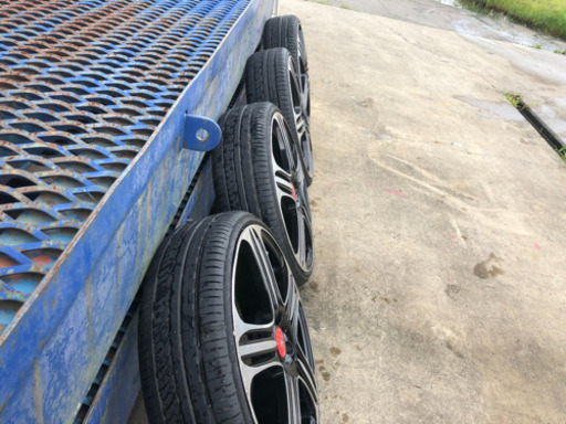 18インチ ホイールタイヤ4本セット