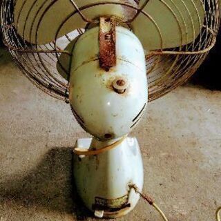 ナショナルの年代物扇風機の画像