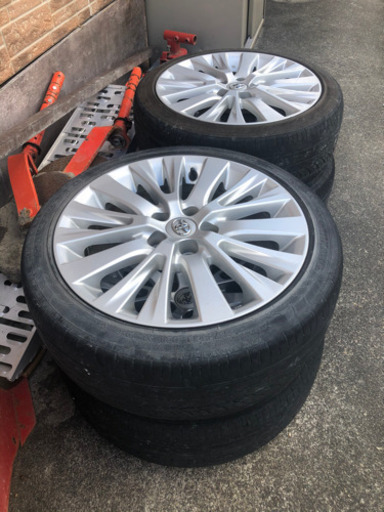 TOYOTA ホイール　ホイル　215/45R18 値下げしました
