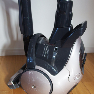SHARP サイクロン掃除機　2011年製の画像