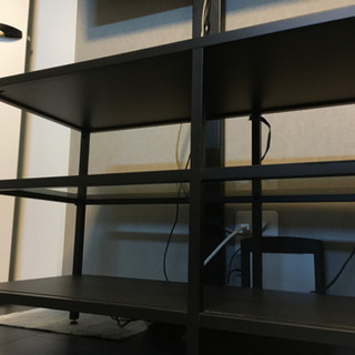 VITTSJÖ ヴィットショー テレビ台, ブラックブラウン, ガラス, 100x36x53 cm イケア  IKEAの画像