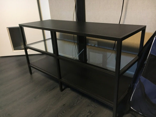 VITTSJÖ ヴィットショー テレビ台, ブラックブラウン, ガラス, 100x36x53 cm イケア  IKEA