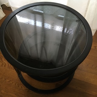 2段で分解可能なコーヒーテーブルの画像