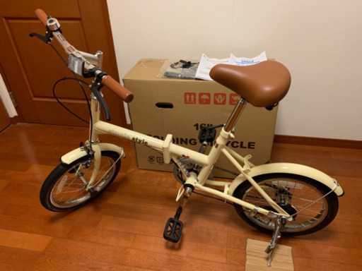 新品の折り畳み自転車　16インチ