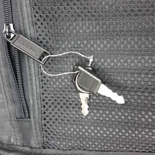 ESCAPES 黒　スーツケース　大型（鍵未使用）の画像