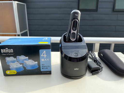 BRAUN 電気シェーバー+洗浄液4本セット