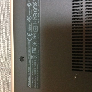 ASUS ノートパソコンの画像