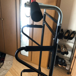 懸垂　チンニングの画像