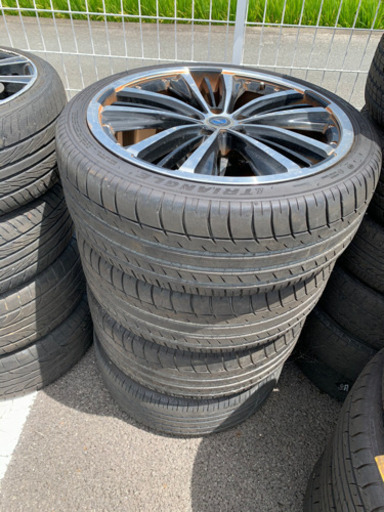 245/35R20 クラウン、フーガ 、オデッセイなど