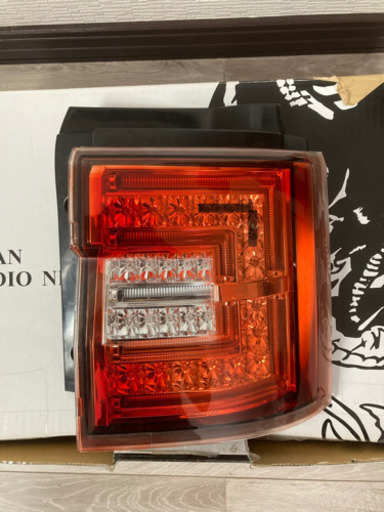 デリカD:5 龍鬼眼　LEDテールウインカーLED赤白クリスタル