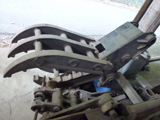 HITACHI　UH045 ユンボ用アタッチメント（1.5m）＋ロングアーム（1.5m）