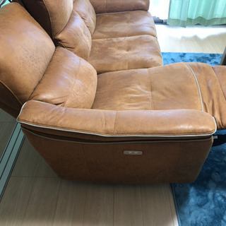 電動式リクライニングソファー(買って2ヶ月)